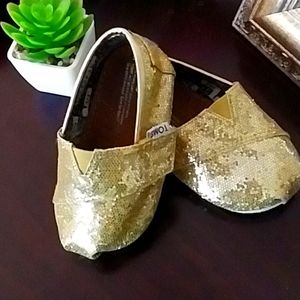 Gold Toms shoes